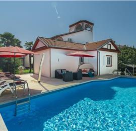 4 Bedroom Villa with Pool and Annex near Porec, Sleeps 8